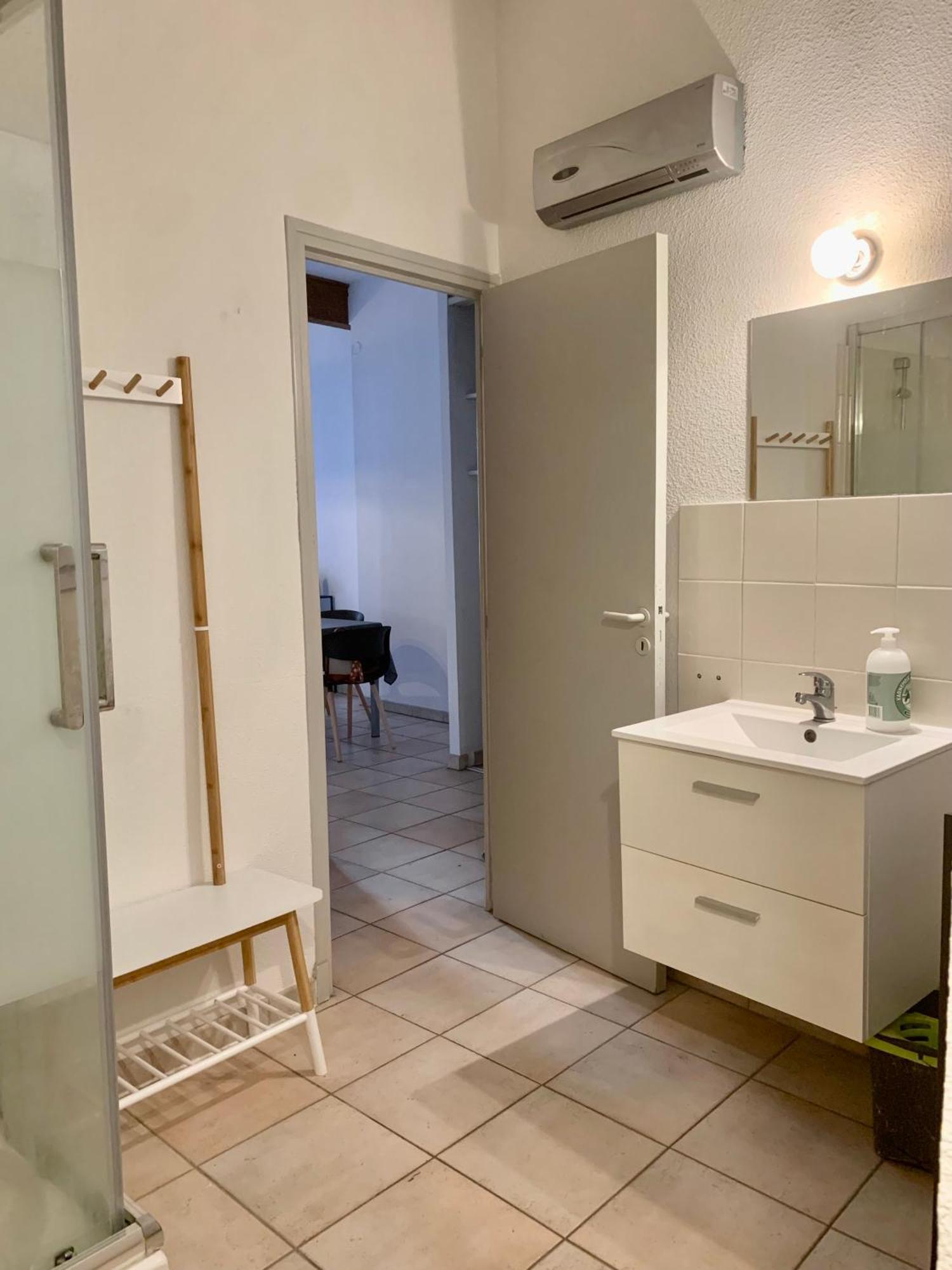 Cosy - Charme Au Centre - Wifi Apartment *